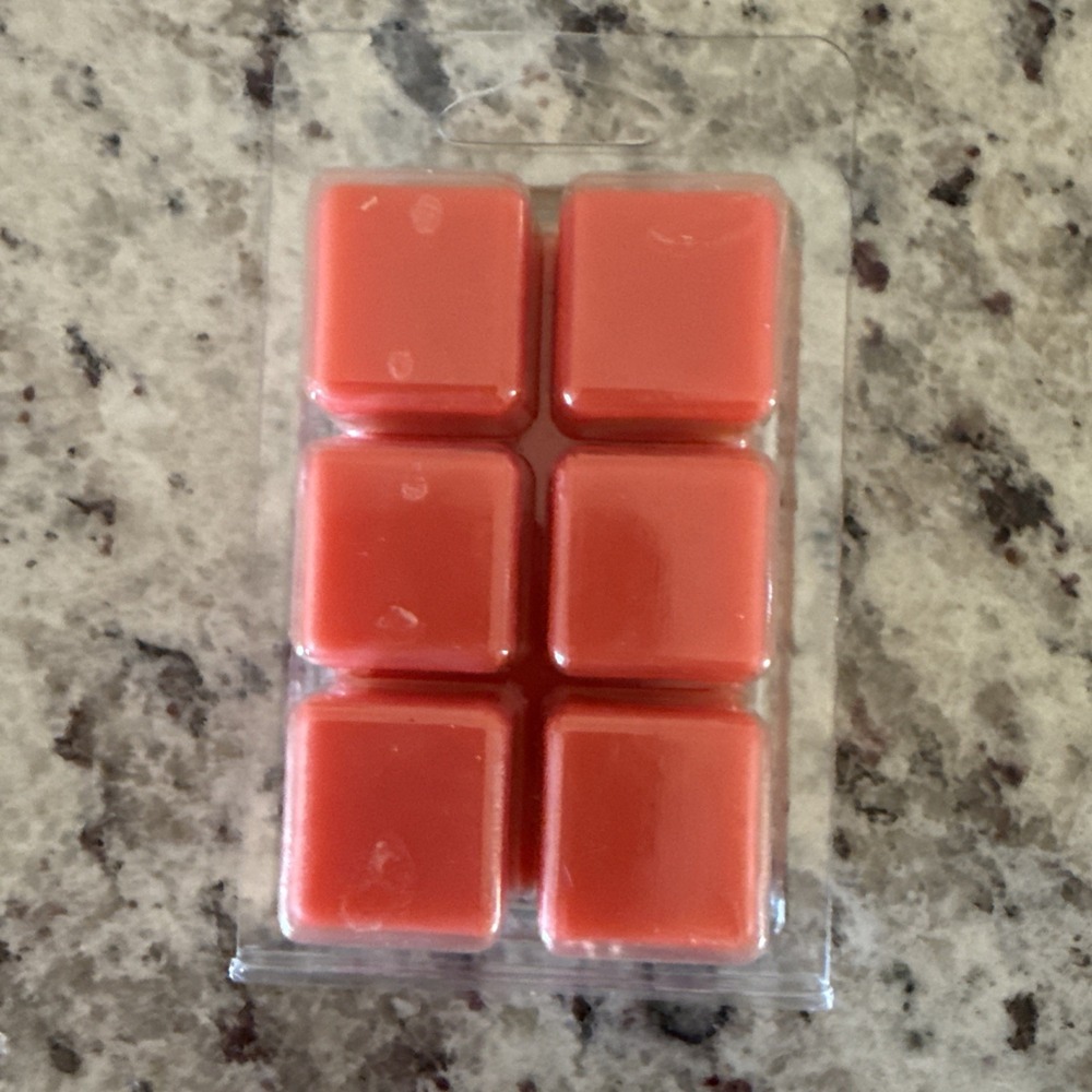 Mainstay Wax Melts: 12 Days of Christmas Chocolate Peppermint Bark - Picture 2 of 2
